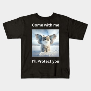 Snow cat protects Kids T-Shirt